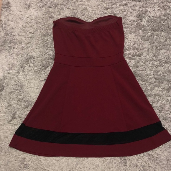 Maroon Mini Dress💋 - Picture 2 of 2